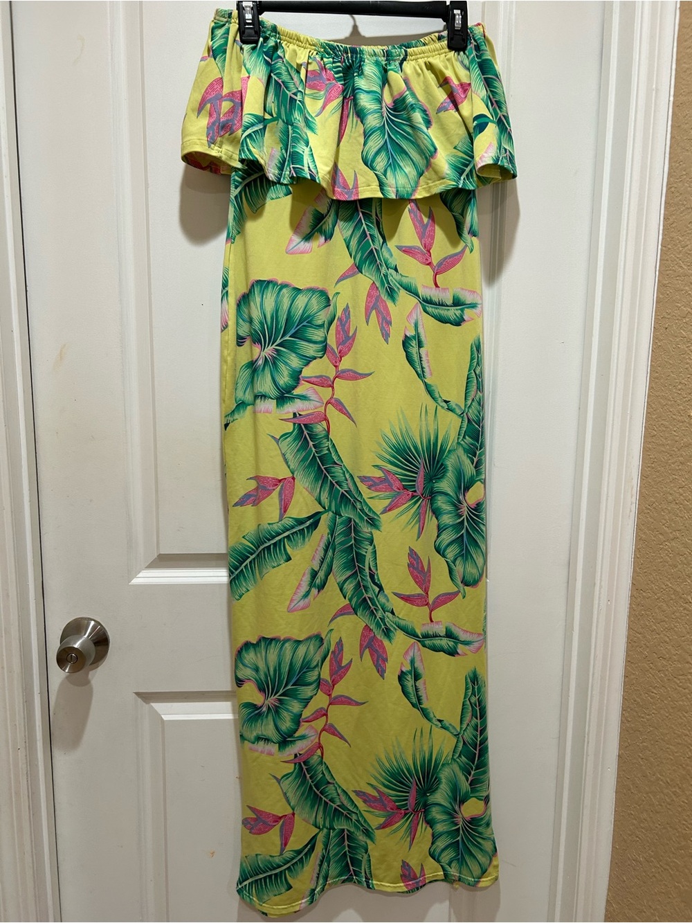 Tropical Off-Shoulder Maxi Dress in Yellow